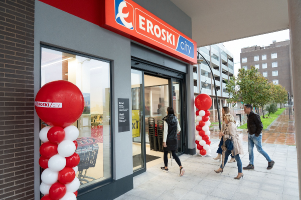 EROSKI INAUGURA UN SUPERMERCADO EN VITORIA-GASTEIZ APOSTANDO POR UNA EXPERIENCIA DE COMPRA MODERNA SEGÚN LAS NUEVAS TENDENCIAS DE CONSUMO